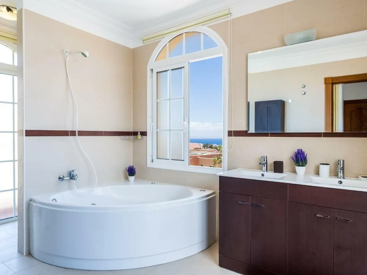 Amazing Villa Viktoria! Pool Big Garden Costa Adeje   Costa Adeje (Tenerife)