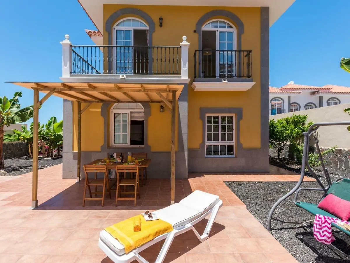 Amazing Villa Viktoria! Pool Big Garden Costa Adeje  Costa Adeje (Tenerife)